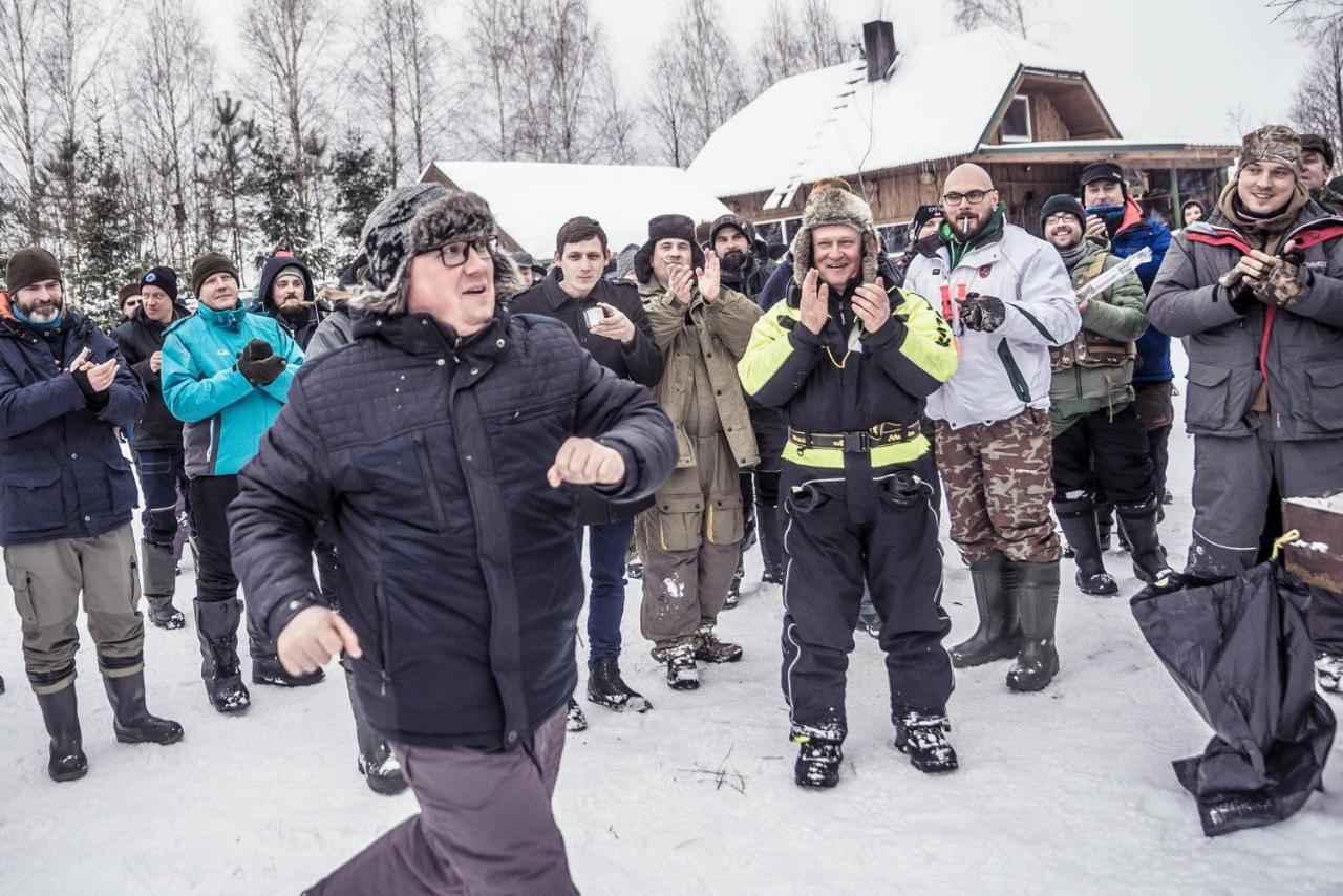 Vigio Brasta Camping Hotel Elektrenai Bagian luar foto